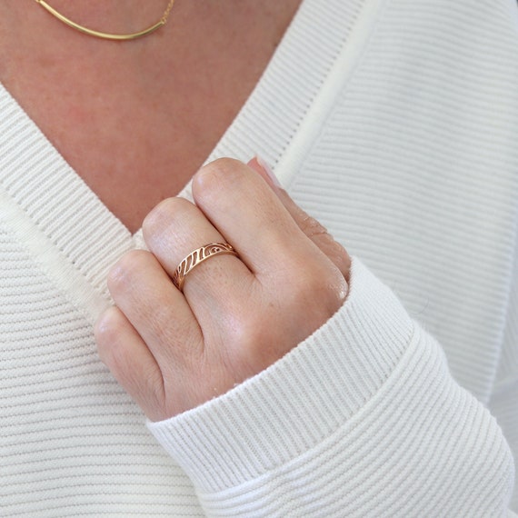 Women's gold-plated ring, geometric design ring, minimalite ring, women's gift