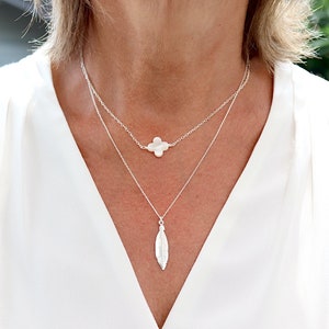 Collier femme trèfle en nacre sur chaine en argent massif,cadeau pour femme,collier ras de cou image 2