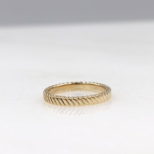 ribbed gold plated women's ring