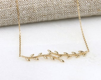 women necklace plated gold Laurel leaf