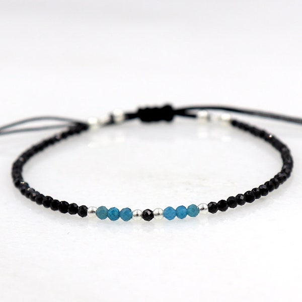 bracelet cordon fin pierres de gemmes apatites et agates noires, bracelet cordon fin, bracelet minimaliste