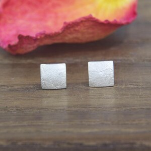 Ohrstecker Silber 925/-, Miniquadrat papierstrukturiert