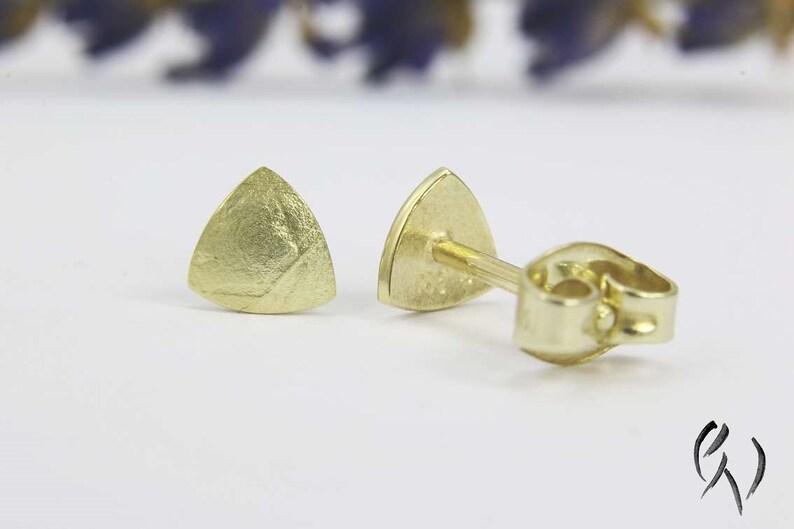Stud earrings gold 585/, mini triangle paper structure, handmade image 4