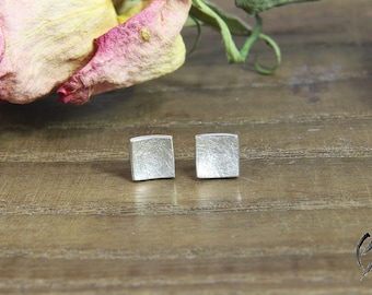 Stud earrings silver 925/-, small concave square, matt scratched or matt, 4 x 4 mm, handmade