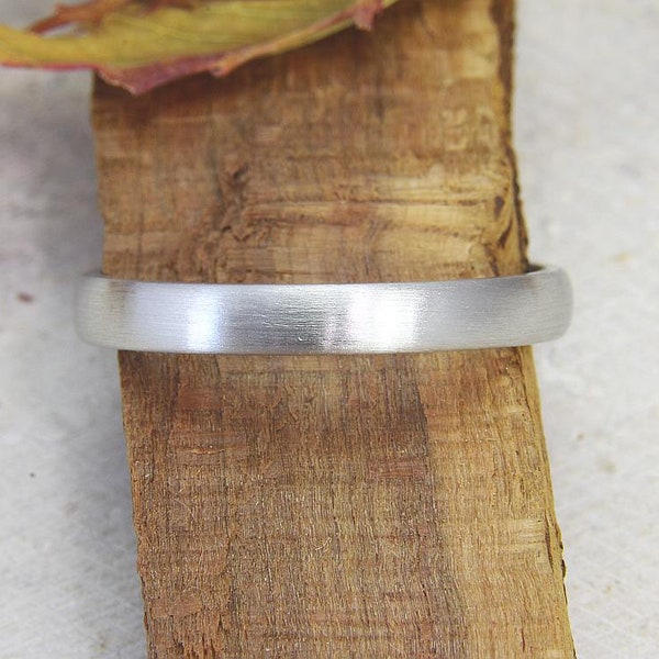 Schmaler Ring aus Platin 950/-, Handarbeit