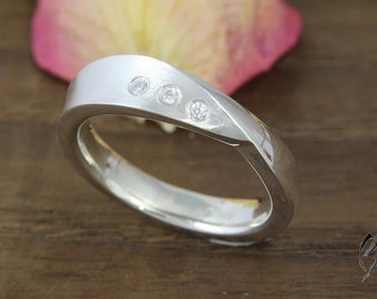 Ring Silber 925/-mit Zirkonia, verdreht, Handarbeit, Silberring, Damenring