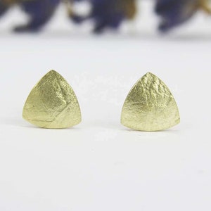 Stud earrings gold 585/, mini triangle paper structure, handmade image 2