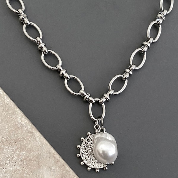 necklace / CHUNKY thick stainless steel chain; silver rhodium plated metal pendant / textured medallion, faux baroque pearl / french, bold
