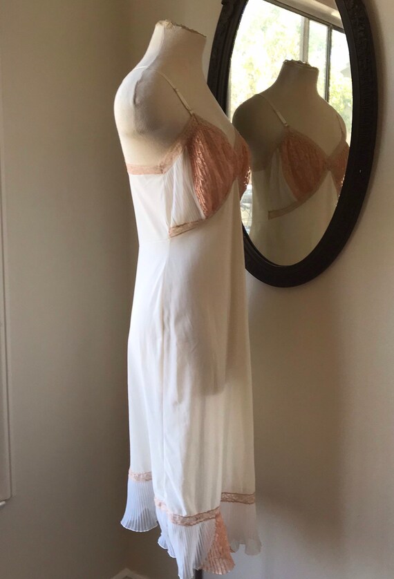 Vintage Cream Slip With Peach Lace, Ruffle Slip, … - image 4