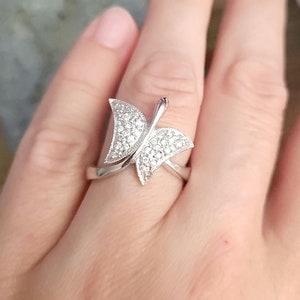 Sterling silver butterfly ring Vintage jewelry Zircon