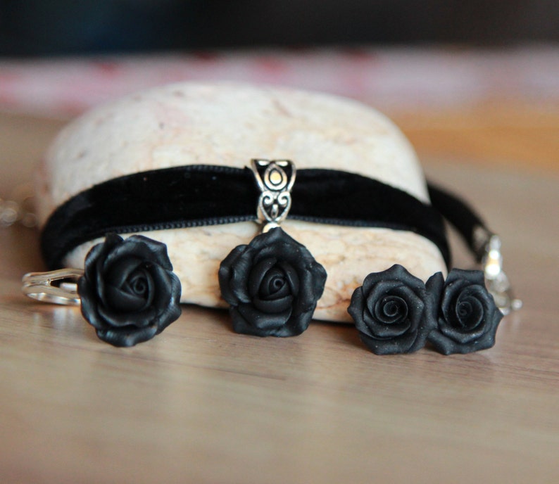 Black roses set jewelry Black jewelry Floral choker bail Black Etsy