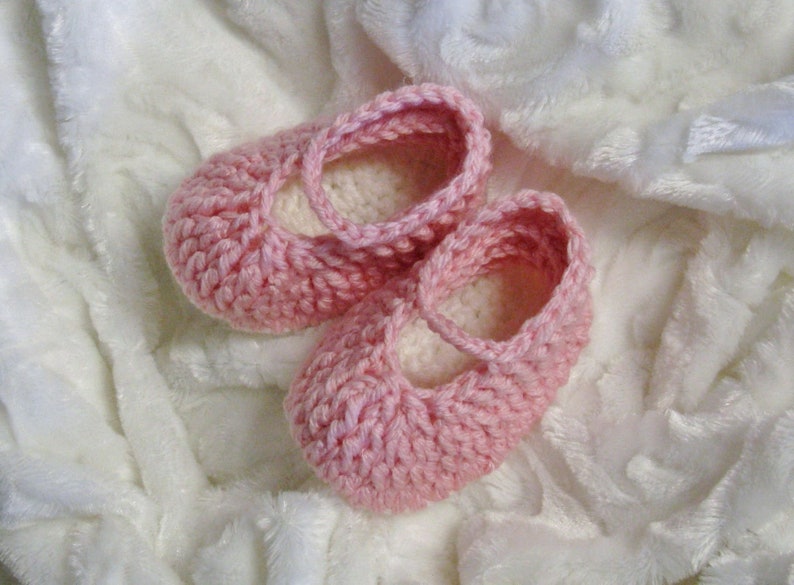 Crochet PATTERN Mary Jane Baby Slippers, 0-12 months, Mary Jane Baby Slippers, Baby Girl Slippers, Easy Pattern, English French PDF 51 image 8