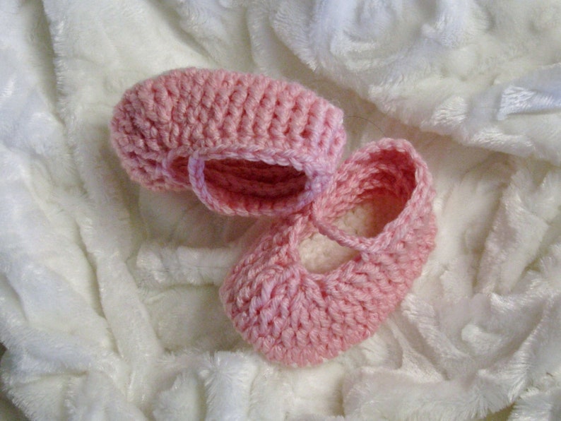Crochet PATTERN Mary Jane Baby Slippers, 0-12 months, Mary Jane Baby Slippers, Baby Girl Slippers, Easy Pattern, English French PDF 51 image 7