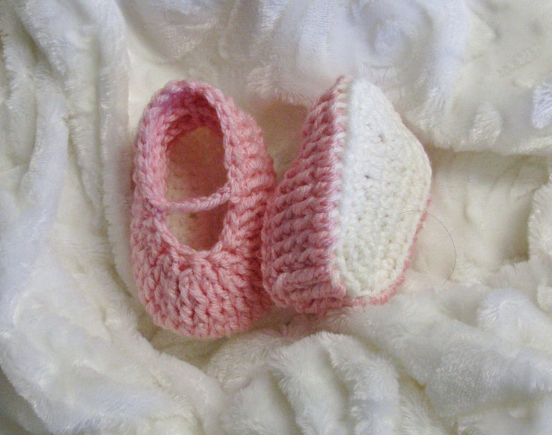 Crochet PATTERN Mary Jane Baby Slippers, 0-12 months, Mary Jane Baby Slippers, Baby Girl Slippers, Easy Pattern, English French PDF 51 image 3