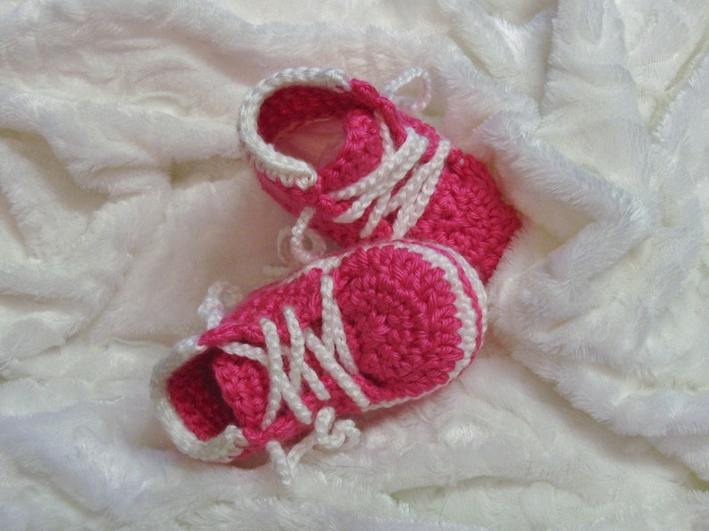 Crochet PATTERN Baby Sneakers, Hi-Top Baby Shoes, 0-12 months, Baby Booties, Easy Pattern, English French, PDF 45 image 8