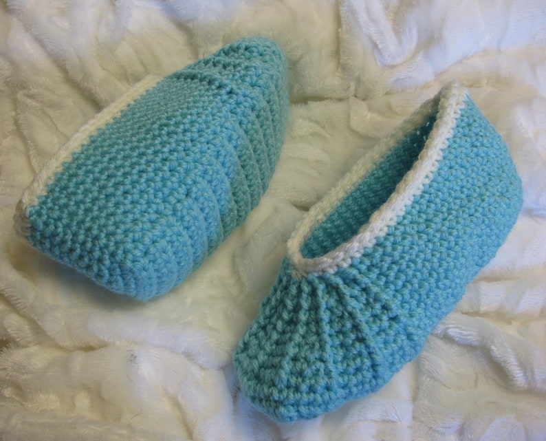 Crochet Slipper Pattern for Women Textured Slippers Ladies image 1