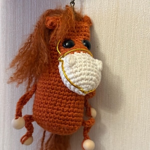 Handmade Crochet Horse Keychain – 15 cm – Cute Amigurumi Horse Bag Charm – Unique Gift for Horse Lovers