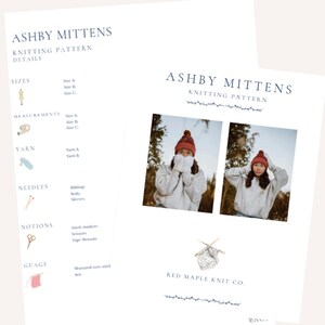 Può includere: Uno schema di lavoro a maglia per i guanti Ashby, con una foto di una persona che indossa i guanti in un ambiente boschivo innevato. Lo schema include istruzioni per le taglie A, B e C, i requisiti del filato, le dimensioni degli aghi, le nozioni e le informazioni sul calibro. Lo schema è di Red Maple Knit Co.