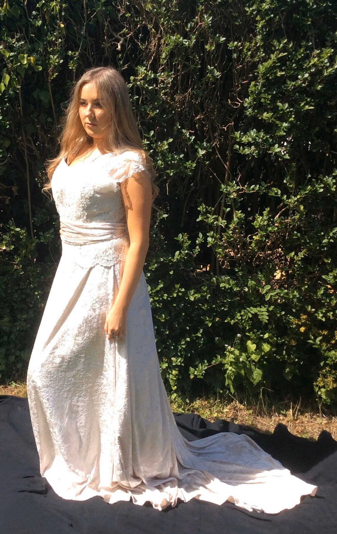Victorian 1980s Vintage Wedding Dresses & Veils for Women
