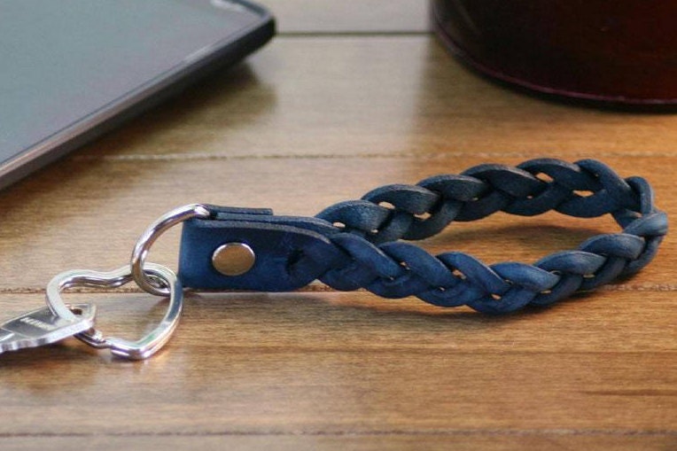 eee ♥ HEART LEATHER KEYRING/追跡付 Leather Braided Heart Keychain, Key Chains, Handcrafted, Key