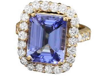 9.20 Carats Natural Tanzanite and Diamond 14K Solid Yellow Gold Ring