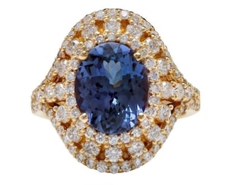 5.00 Carats Natural Tanzanite and Diamond 14k Yellow Gold Ring