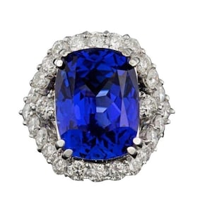 18.00 Carats Natural Tanzanite and Diamond 18k Solid White Gold Ring