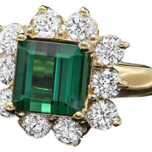 5.50 Carats Natural Green Tourmaline and Diamond 14K Solid Yellow Gold Ring