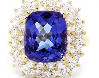9.40 Carats Natural Tanzanite and Diamond 14k Solid Yellow Gold Ring