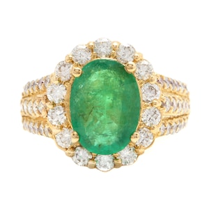 4.80 Carats Natural Emerald & Diamond 18k Solid Yellow Gold Ring
