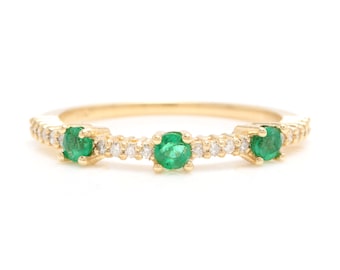 Superb Natural Emerald & Diamond 14K Solid Yellow Gold Ring