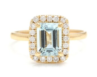 2.10 Carats Natural Aquamarine and Diamond 14k Solid Yellow Gold Ring