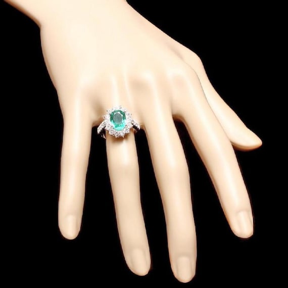 Bague en or blanc massif 14 carats avec émeraude naturelle de 1,08
