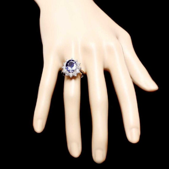 5.50 カラットの天然タンザナイトとダイヤモンドの 14k ソリッド
