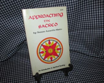 SPIRITUALITY: Susan Muto&#39;s &quot;Approaching the Sacred-Intro. to Spiritual Reading&quot;