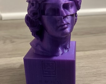 Vaporwave Helios Bust Statue – Glitch Art, Retro Decor