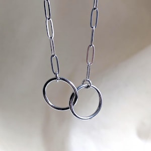 Handmade Stainless Steel Interlocking Circle Necklace: Fidget Jewelry