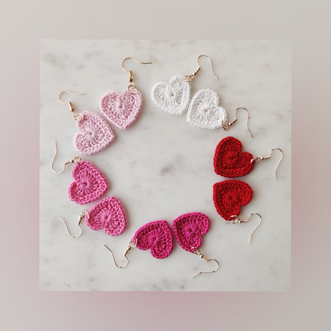 ★LOVE ME MONSTER★Mini LMM Classic Heart Ring Earrings She's an Icon Baby Heart Earrings - Silver|White Diamondettes