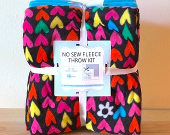 Hearts 'n' Flowers Anti-pill Fleece Fabric No Sew Throw Kit 50x60 