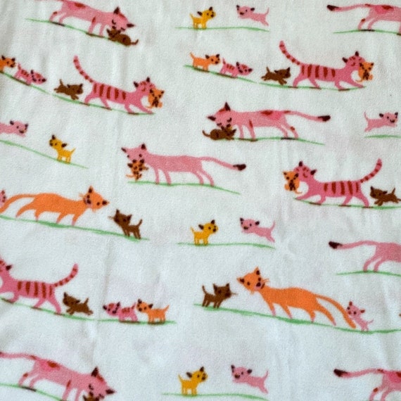 Cats on Cats Anti-Pill Premium No-Sew Throw Fleece Fabric Kit (50x60)