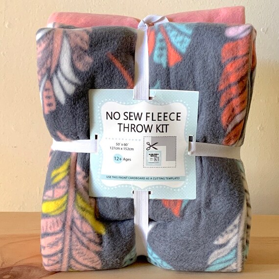 David Textiles Cats on Cats Anti-Pill No-Sew Throw Fleece Fabric Kit (50x60)