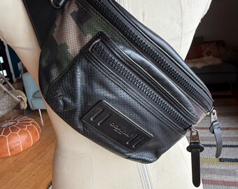 未使用☆vintage coach old waist pouch Black Coach Vintage Black Leather/ Zip Slim Pouch Waist Bag - Etsy