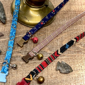 Yellowstone Montana/Colorado, horseshoes, country western Cowboy & Indians style cat collar safety breakaway buckle and bell - You pick one