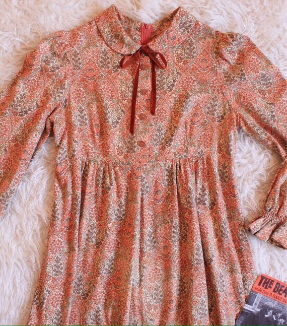 1960s dress - mod dress - peter-pan collar dress -