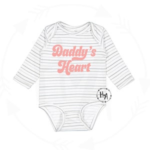 Gender Neutral Long Sleeve Baby Bodysuit, Daddy's Heart Bodysuit, New Baby Bodysuit, New Baby Gift, Pregnancy Announcement