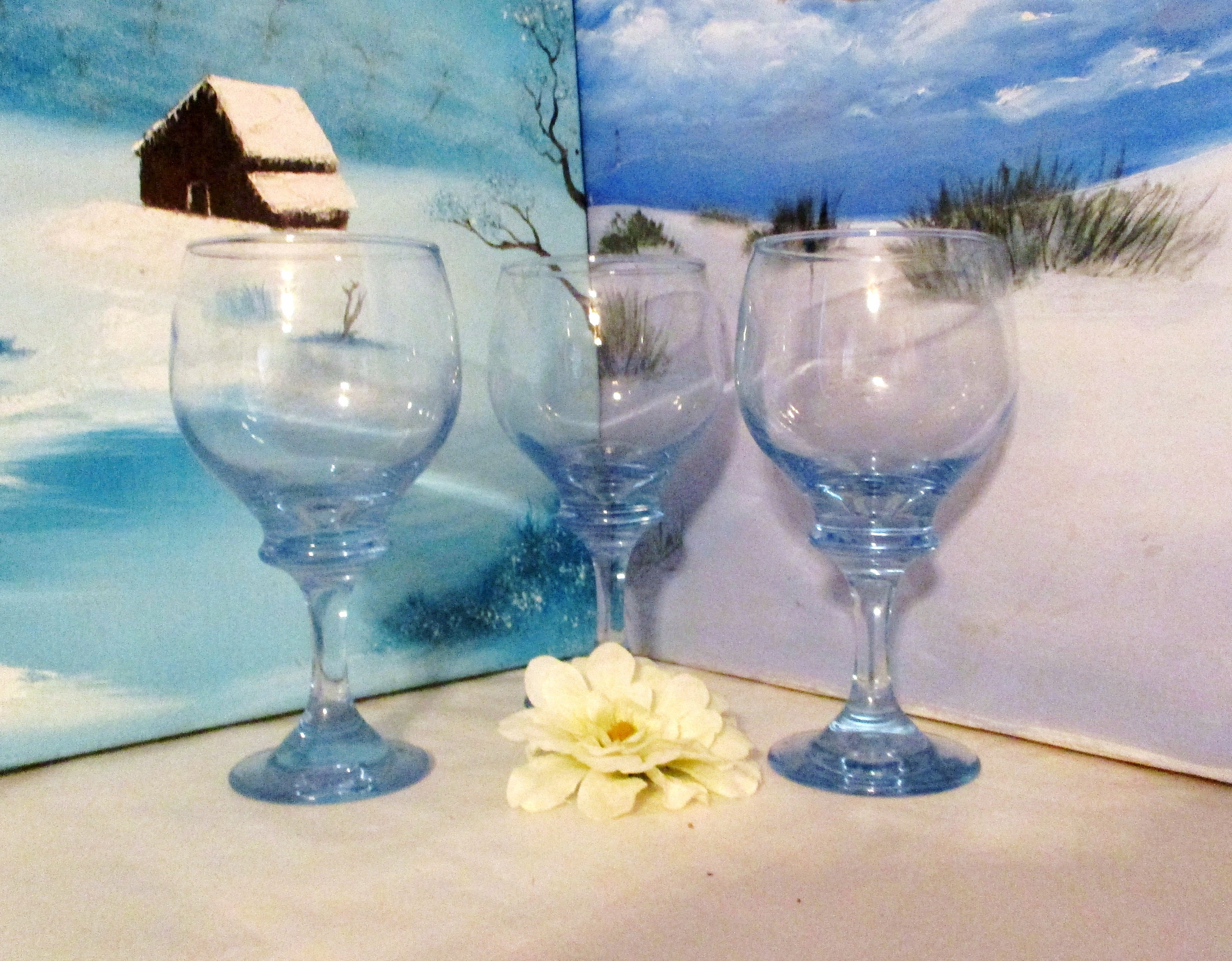 Vintage Satz von 3 hellblauen Glaskelchen, 10 Unzen