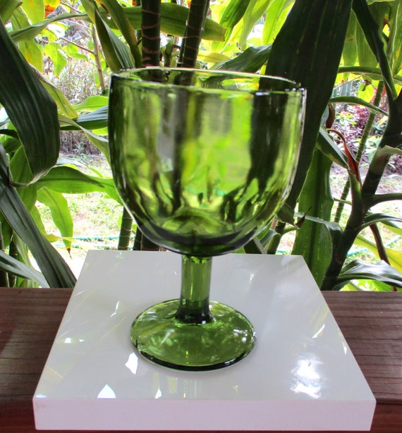 Vintage Green Glass Goblet,12 Oz Large Beverages Glass,drinking Glass,6  Tall, 