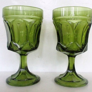 Vintage 2 green glass goblets,liquor,wine,water,green glasses,Imperial glass drinking cups/5.2&quot; H/