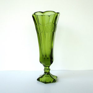 Vintage green glass  vase in goblets shape,8&quot; T vase with hexagonal pedestal,coin pattern,heavy glass 6 oz