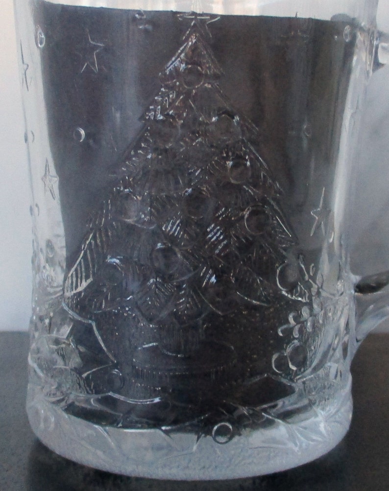 Vintage Set of 2 Mugs,arcoroc USA Clear Glass Mugs,embossed Christmas